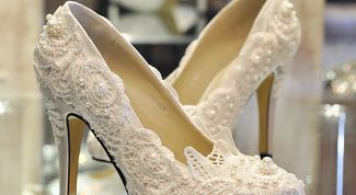 Как правильно подобрать невесте обувь на свадьбу