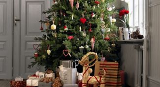 Как оригинально украсить новогоднюю елку