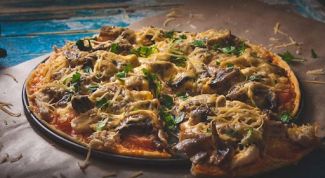 Как быстро приготовить пиццу с грибами и мясом
