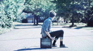 Не можешь оторваться от телевизора?