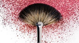 Как чистить кисти для макияжа