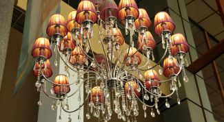 Картинка по теме - как повесить люстру