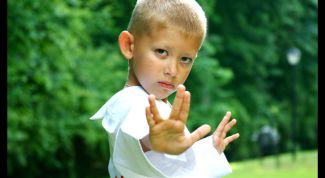 Картинка по теме - как завязывать пояс в карате