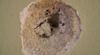 Картинка по теме - как заделать дыру в стене