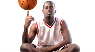 Картинка по теме - как крутить мяч на пальце