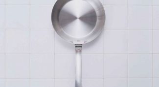 Картинка по теме - как очистить сковороду от нагара