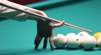 Картинка по теме - как держать кий