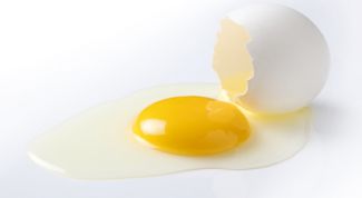 Картинка по теме - как отделить желтки от белка