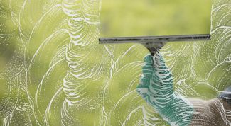 Картинка по теме - как очистить стекло