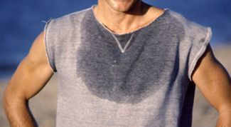 Картинка по теме - как отстирать пот