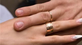 Картинка по теме - как снять кольцо с опухшего пальца