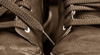 Картинка по теме - как очистить соль с замшевой обуви