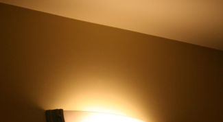 Картинка по теме - как клеить обои на потолке