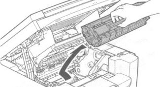 Картинка по теме - как вытащить картридж из принтера