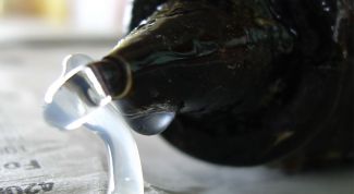 Картинка по теме - как вывести клей с одежды