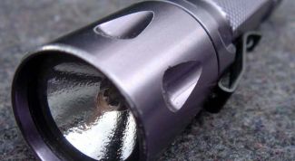 Картинка по теме - как включить фонарик