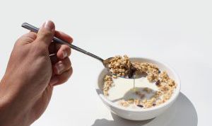 Картинка по теме - как избавиться от шелушения кожи