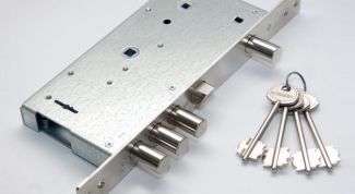 Картинка по теме - как врезать замок в межкомнатную дверь