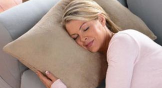 Картинка по теме - как выбрать правильную подушку