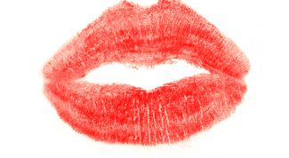 Картинка по теме - как заставить девушку поцеловать тебя