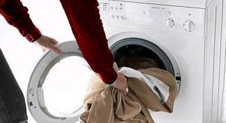 Картинка по теме - как отстирать пятна от дезодоранта