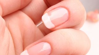 Картинка по теме - как отбелить ногти в домашних условиях