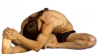 Картинка по теме - как научиться садиться на шпагат в домашних условиях