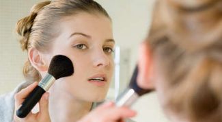 Картинка по теме - как накладывать румяна правильно