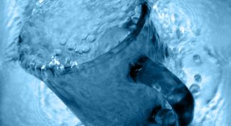 Картинка по теме - как заставить закипеть жидкость, охлаждая сосуд