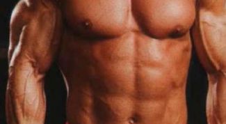 Картинка по теме - как накачать плечи гантелями