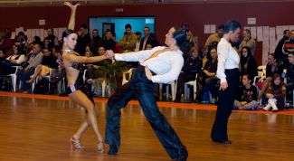 Картинка по теме - как сделать причёску для бальных танцев