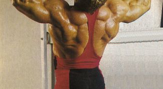 Картинка по теме - как подтягиваться на одной руке