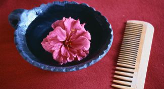 Картинка по теме - как почистить расческу