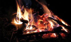 Картинка по теме - как развести огонь без спичек?