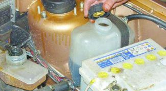 Картинка по теме - как поменять охлаждающую жидкость