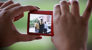 Картинка по теме - как выбрать недорогой фотоаппарат