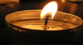 Картинка по теме - как удалить пятна воска