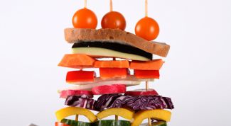 Картинка по теме - как украсить детский стол в день рождения