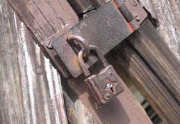 Картинка по теме - как открыть замок двери