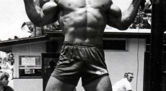 Картинка по теме - как накачать грудные мышцы на турнике