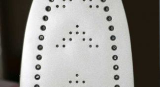 Картинка по теме - как выводить пятна от утюга