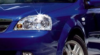 Картинка по теме - как поменять лампу ближнего света