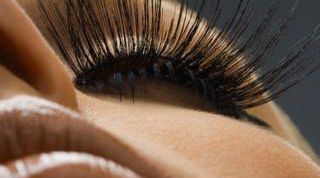 Картинка по теме - как снять накладные ресницы