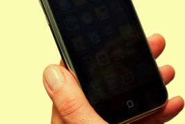 Картинка по теме - как вставить сим-карту в iphone