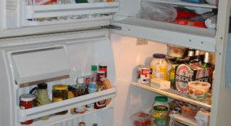 Картинка по теме - как убрать запах из холодильника