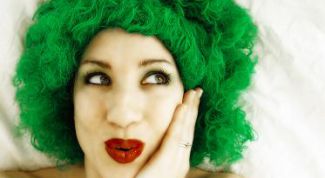 Картинка по теме - как убрать зелёный оттенок волос