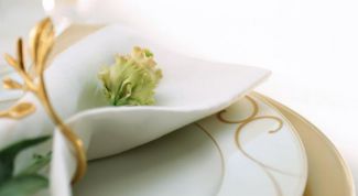 Картинка по теме - как уложить салфетку в салфетницу