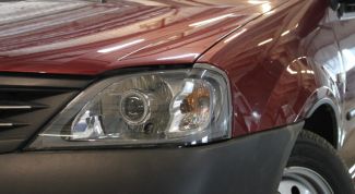 Картинка по теме - как поменять лампочку в логане