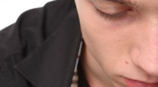 Картинка по теме - как узнать, курит ребёнок или нет