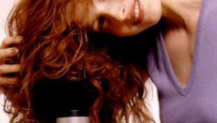 Картинка по теме - как сушить волосы диффузором